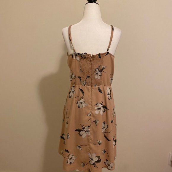 Dynamite Mini Floral Dress - Picture 4 of 4